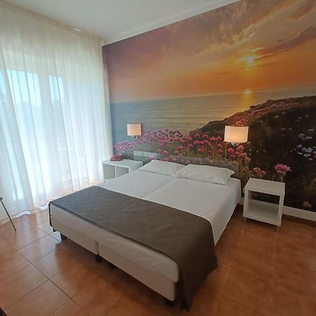 Hotel Merano غرادو المظهر الخارجي الصورة