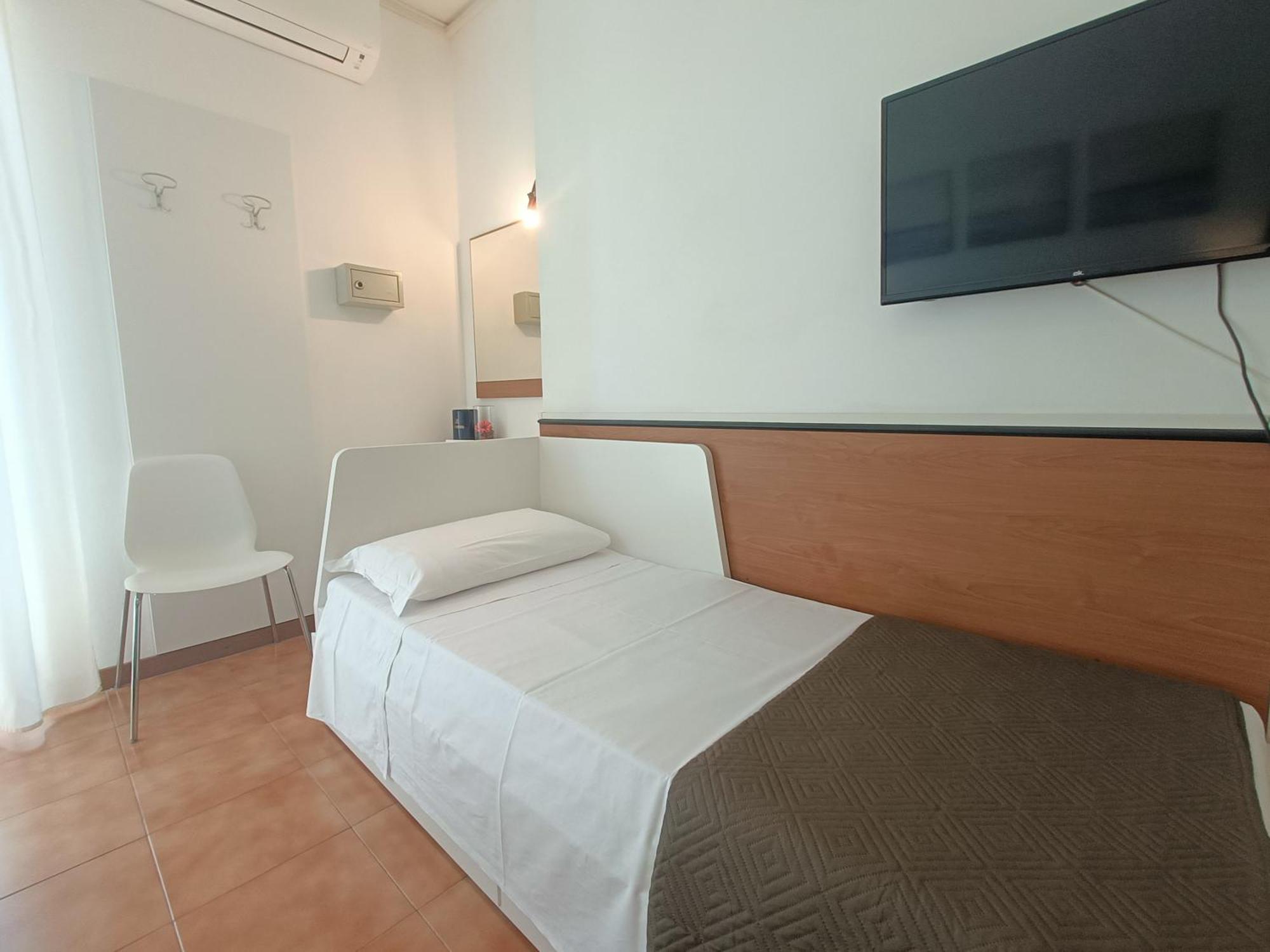 Hotel Merano غرادو المظهر الخارجي الصورة